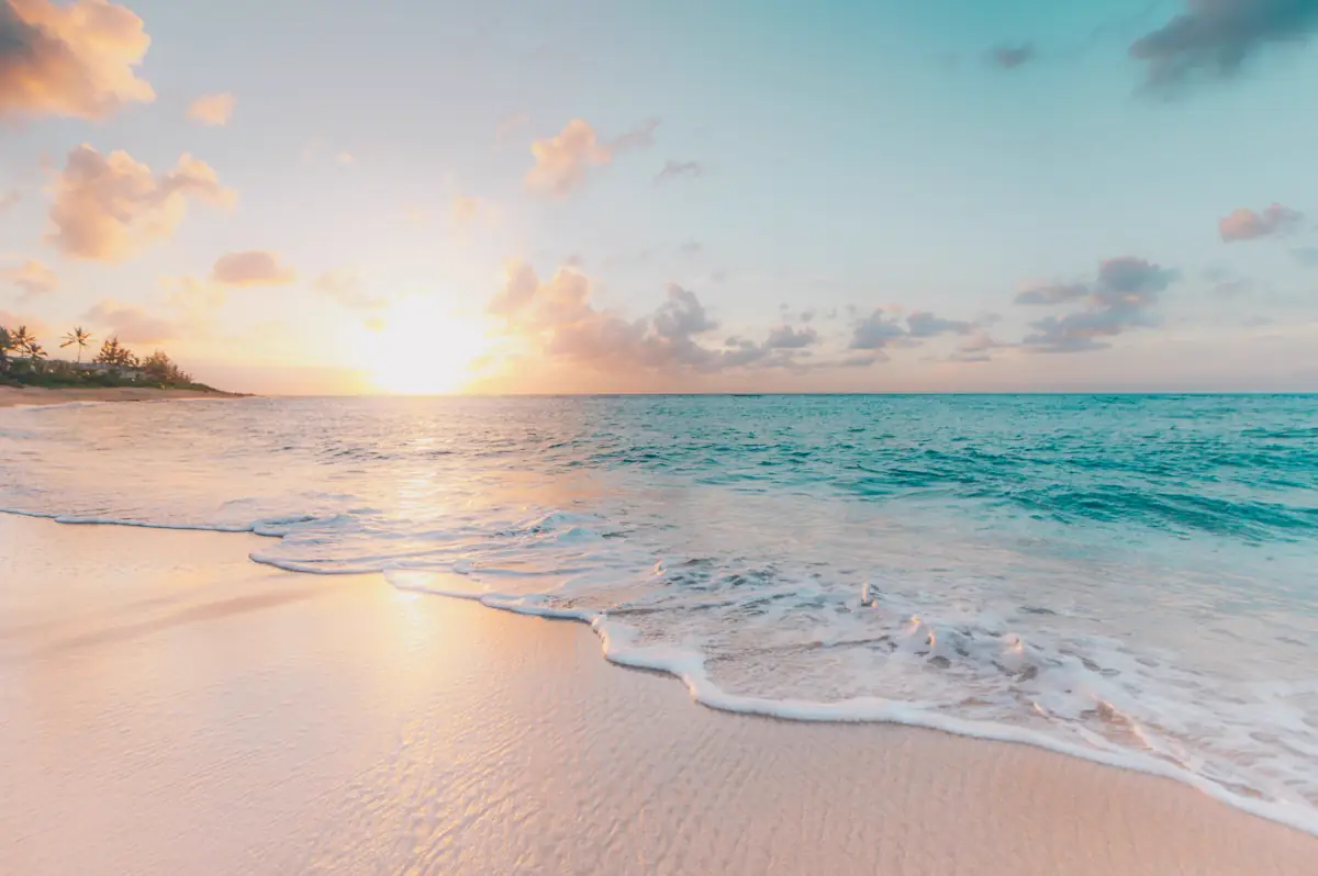 Strand und Telefon — Urlaubsansage